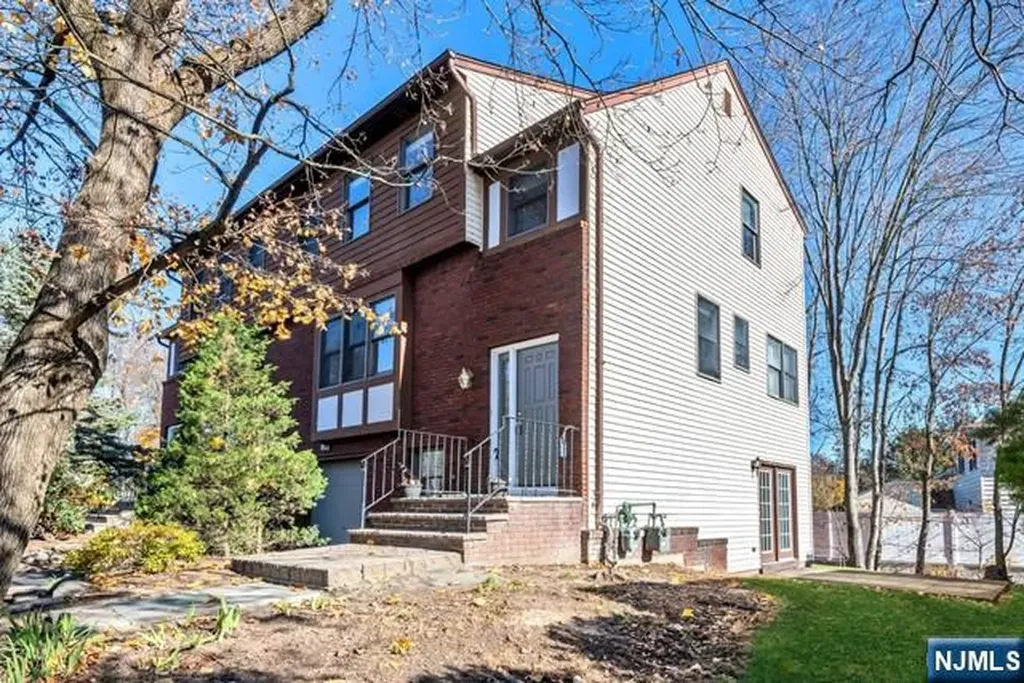 37-2 Smith Street Waldwick NJ 07463