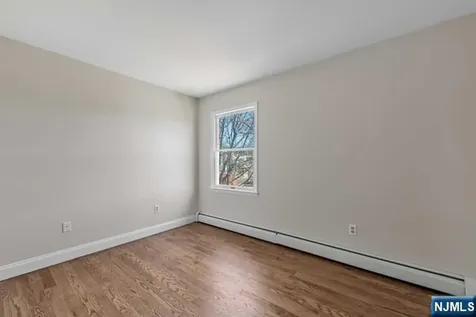 37-2 Smith Street Waldwick NJ 07463