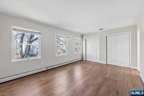 37-2 Smith Street Waldwick NJ 07463