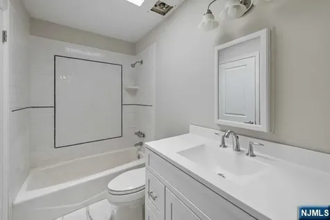 37-2 Smith Street Waldwick NJ 07463