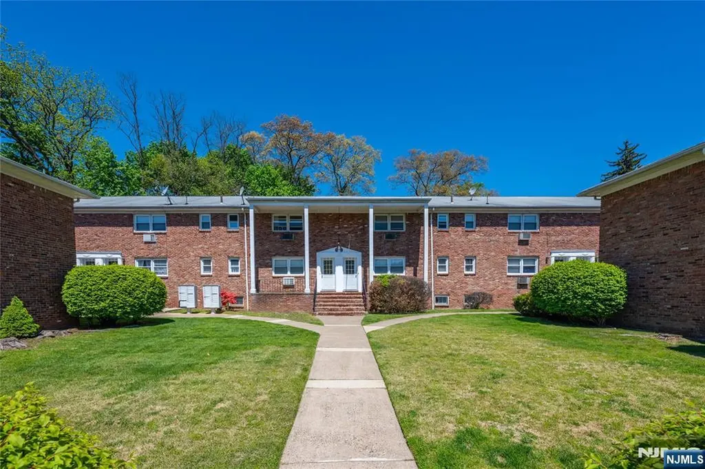 87 Elm Road Caldwell NJ 07006