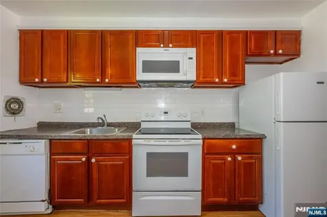 87 Elm Road Caldwell NJ 07006