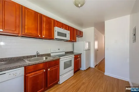 87 Elm Road Caldwell NJ 07006