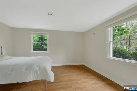 787 Winding Way River Vale NJ 07675