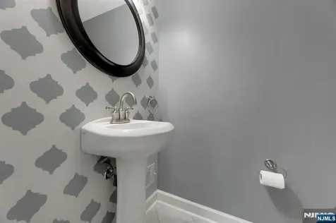 787 Winding Way River Vale NJ 07675