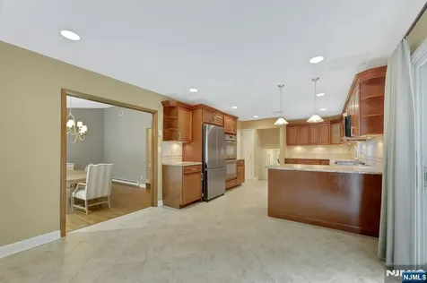 787 Winding Way River Vale NJ 07675