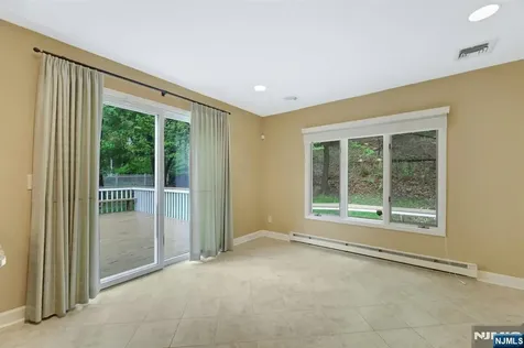 787 Winding Way River Vale NJ 07675