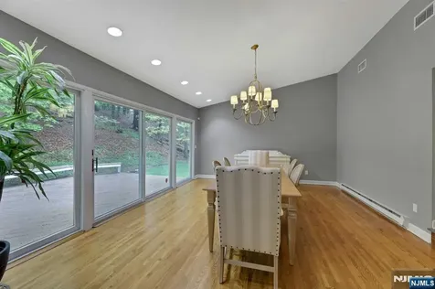787 Winding Way River Vale NJ 07675