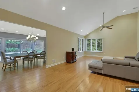 787 Winding Way River Vale NJ 07675