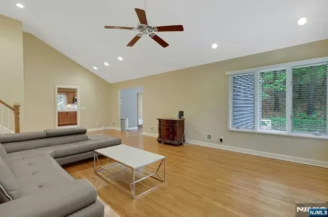 787 Winding Way River Vale NJ 07675