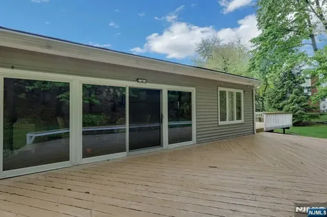 787 Winding Way River Vale NJ 07675