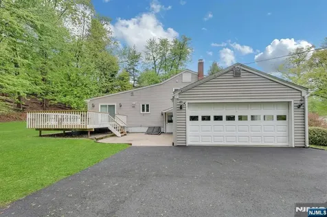 787 Winding Way River Vale NJ 07675