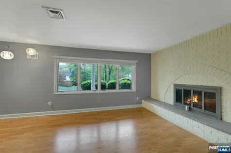 787 Winding Way River Vale NJ 07675