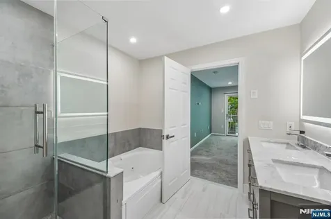 102 Abbie Court West New York NJ 07093
