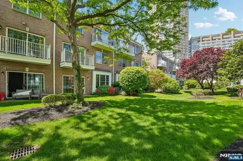 102 Abbie Court West New York NJ 07093