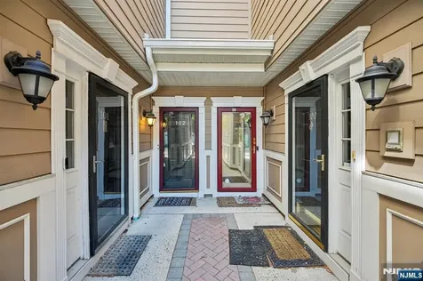 102 Abbie Court West New York NJ 07093