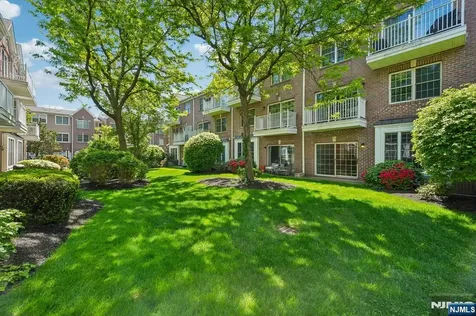 102 Abbie Court West New York NJ 07093