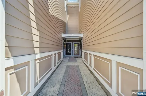 102 Abbie Court West New York NJ 07093