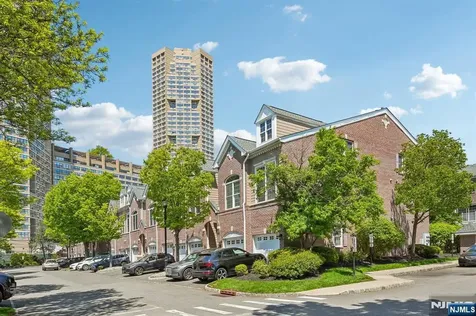 102 Abbie Court West New York NJ 07093