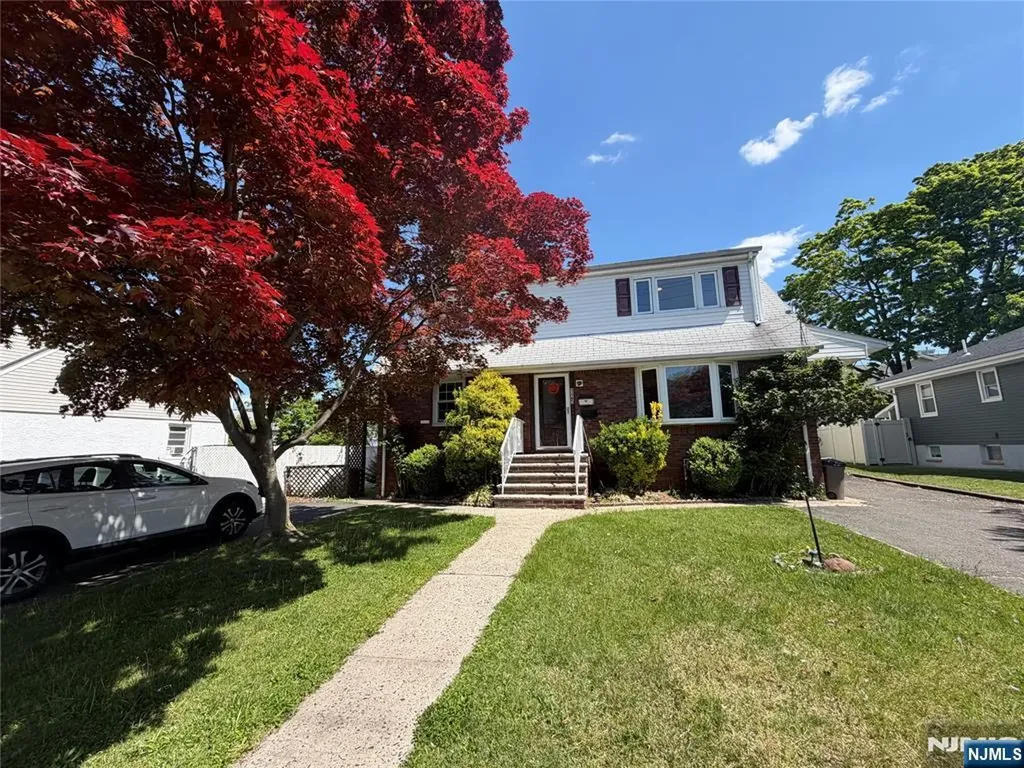 125 Mckinley Avenue Lodi NJ 07644