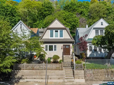 370 Undercliff Avenue Edgewater NJ 07020