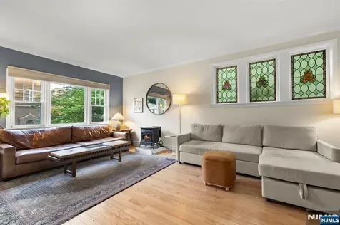 370 Undercliff Avenue Edgewater NJ 07020