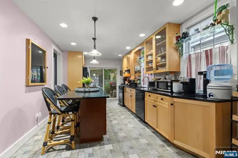 370 Undercliff Avenue Edgewater NJ 07020
