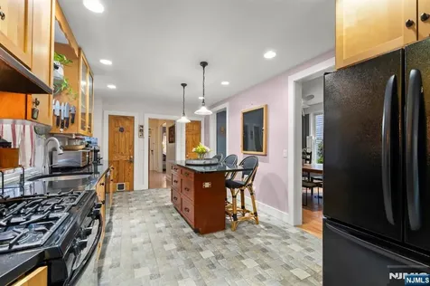 370 Undercliff Avenue Edgewater NJ 07020