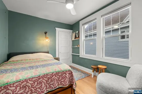 370 Undercliff Avenue Edgewater NJ 07020