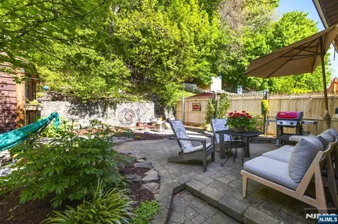 370 Undercliff Avenue Edgewater NJ 07020