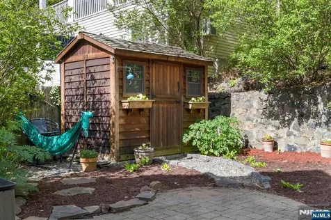 370 Undercliff Avenue Edgewater NJ 07020
