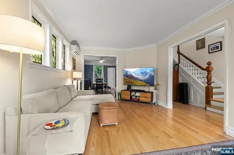 370 Undercliff Avenue Edgewater NJ 07020