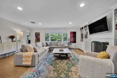 10 Carolina Place Ridgewood NJ 07450