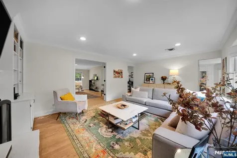10 Carolina Place Ridgewood NJ 07450