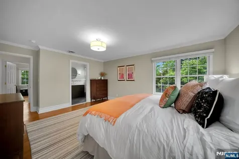 10 Carolina Place Ridgewood NJ 07450