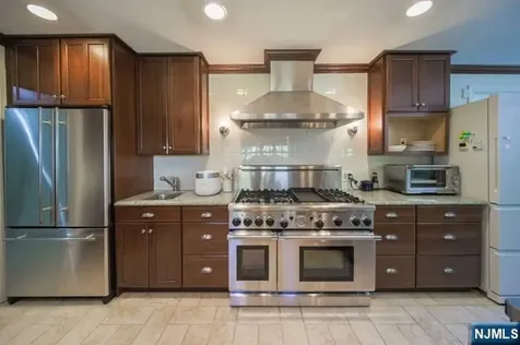4 Mellon Lane Tenafly NJ 07670