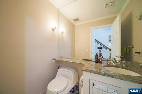 4 Mellon Lane Tenafly NJ 07670