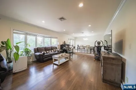 4 Mellon Lane Tenafly NJ 07670