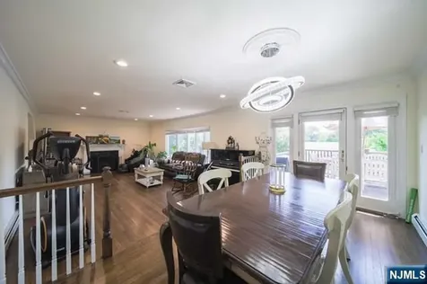 4 Mellon Lane Tenafly NJ 07670