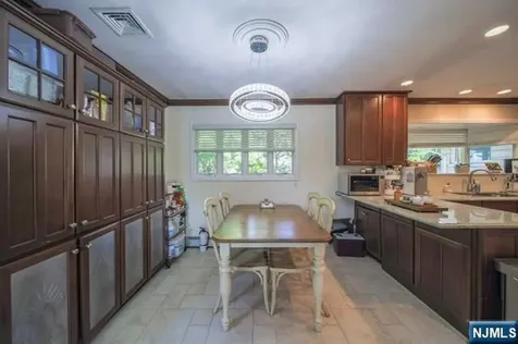 4 Mellon Lane Tenafly NJ 07670