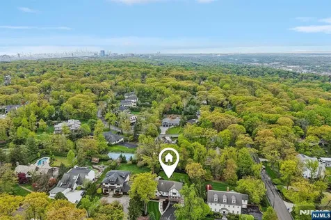 536 Illingworth Avenue Englewood NJ 07631