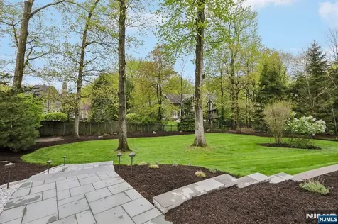 536 Illingworth Avenue Englewood NJ 07631