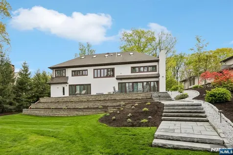 536 Illingworth Avenue Englewood NJ 07631