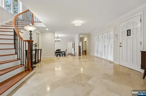 536 Illingworth Avenue Englewood NJ 07631