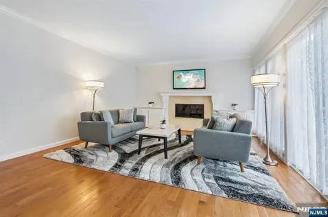 536 Illingworth Avenue Englewood NJ 07631