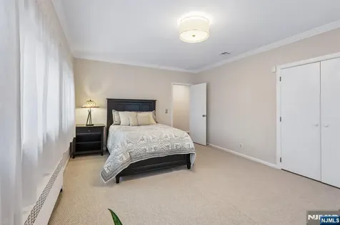 536 Illingworth Avenue Englewood NJ 07631