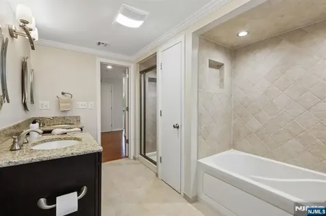 536 Illingworth Avenue Englewood NJ 07631