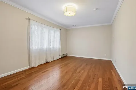 536 Illingworth Avenue Englewood NJ 07631