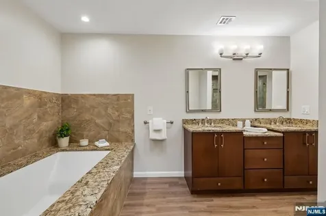 536 Illingworth Avenue Englewood NJ 07631