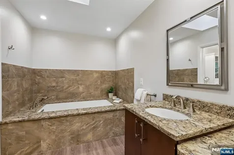 536 Illingworth Avenue Englewood NJ 07631